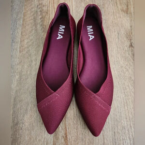 MIA Burgundy Pointed Flats